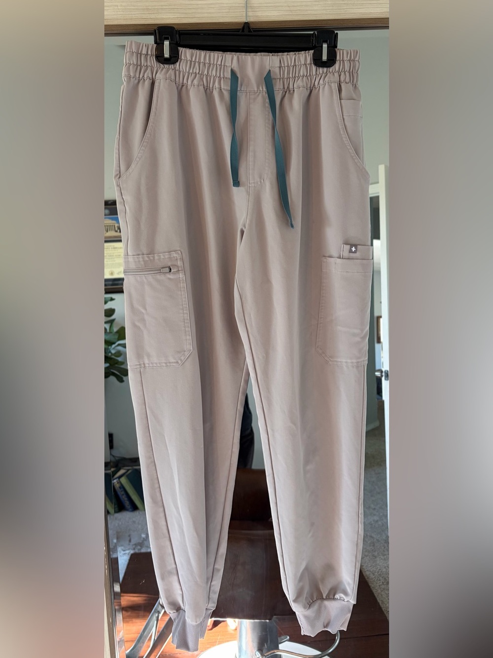 FIGS Uman High Waisted Joggers in a slate color size L/T Large Tall Zip Pocket